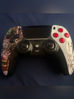 Custom The Joker PS5 controller